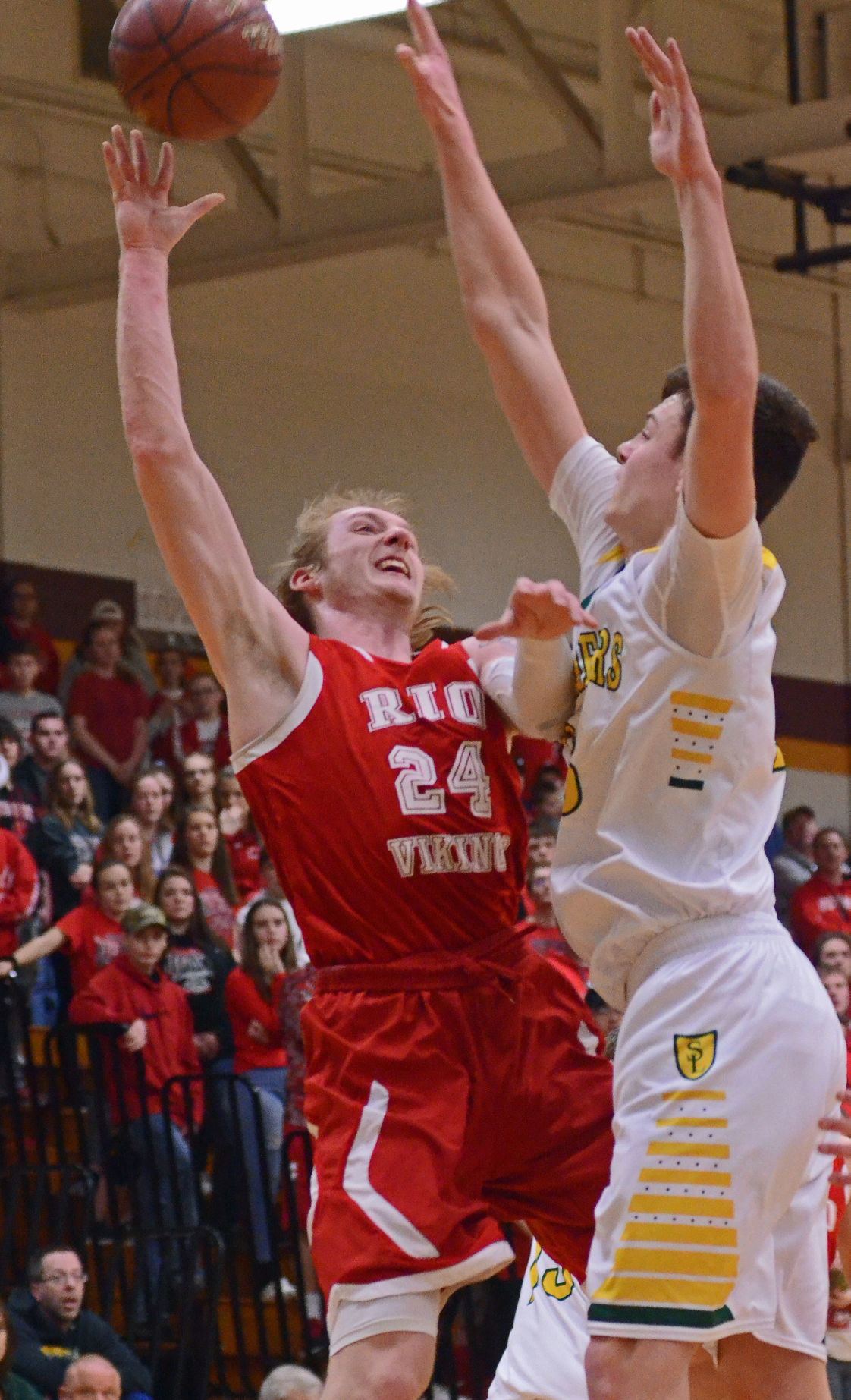 Nathan Rippl shoots